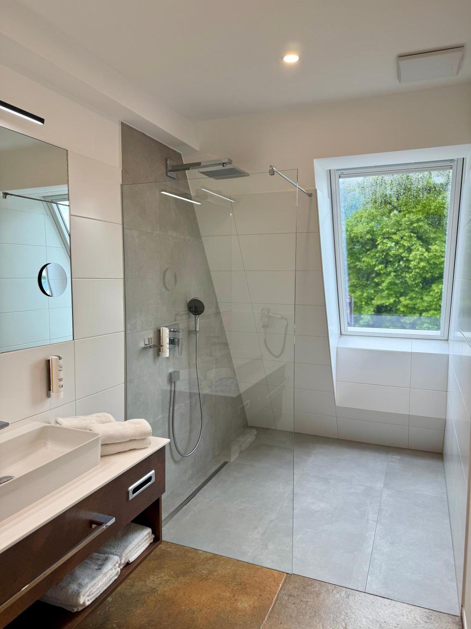 Seehotel Lilly Щробл Екстериор снимка