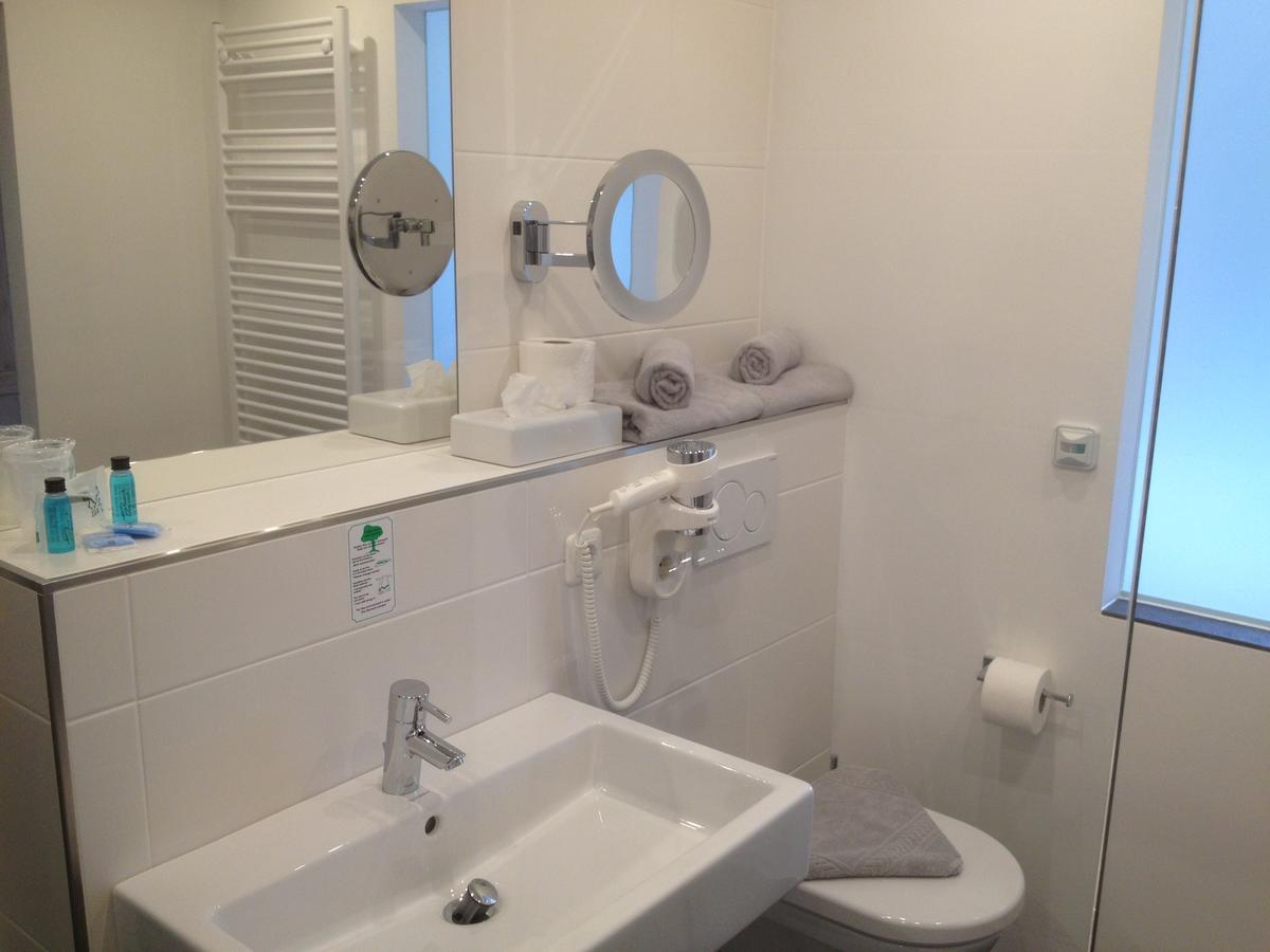 Seehotel Lilly Щробл Екстериор снимка